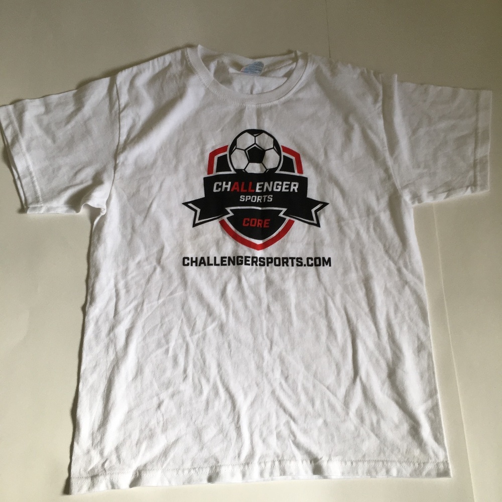 Yazbeck Boys graphics T-shirt. Size M.